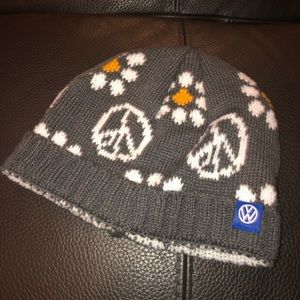 Volkswagen knitted gray beanie peace daisy